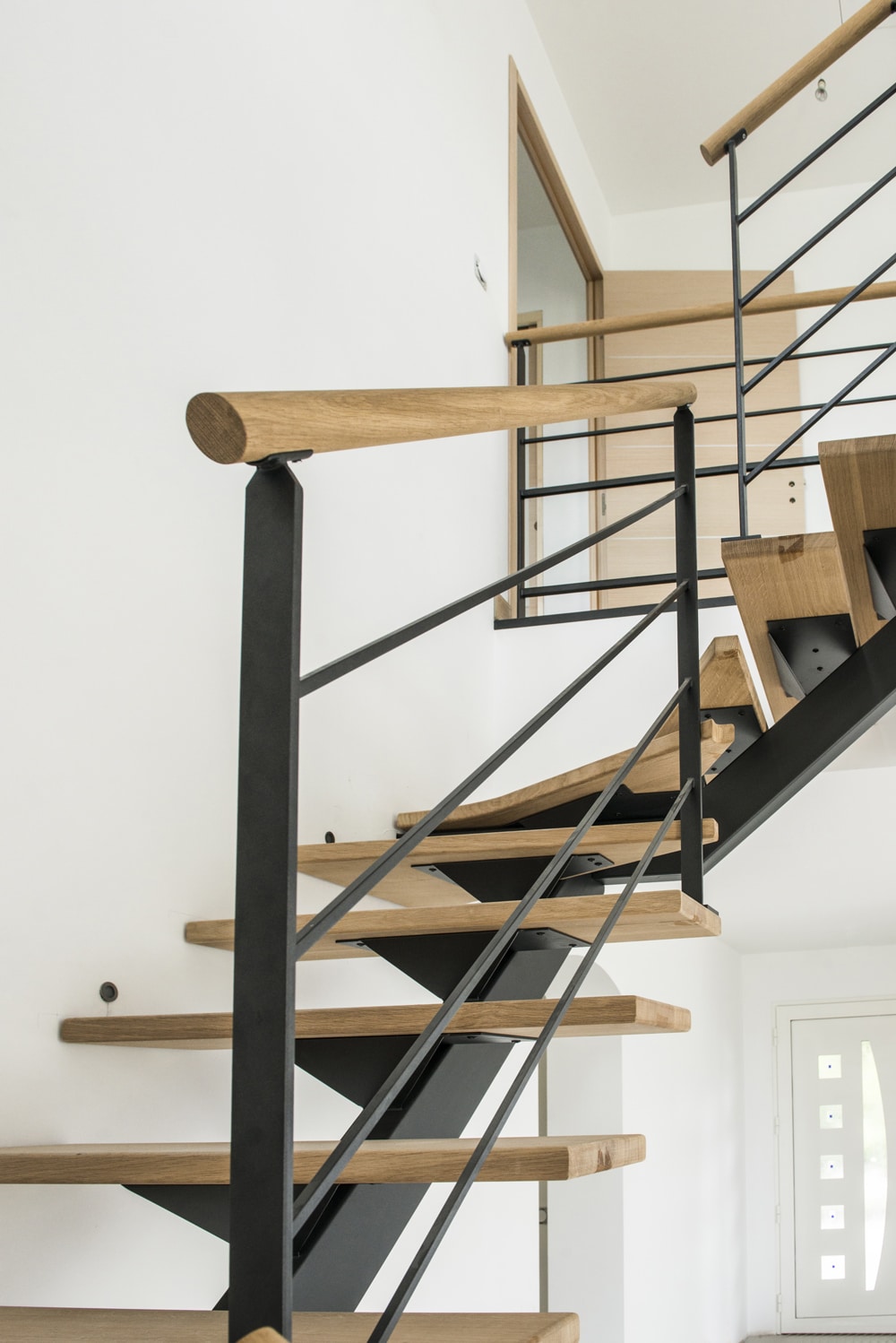 Barrière d'escalier en bois et en métal